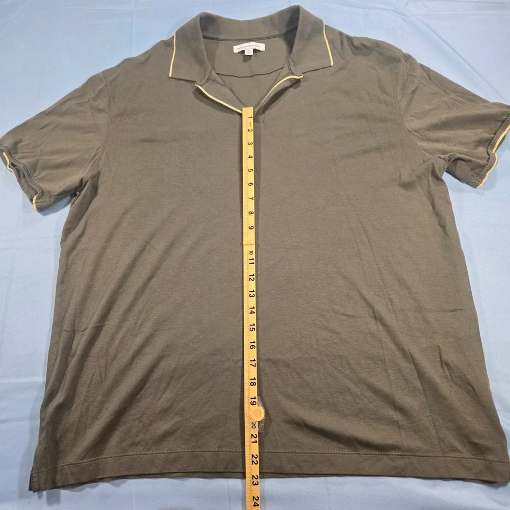Banana Republic Mens XL Tall Polo Shirt Green Cotton Johnny Collar Tipped Trim